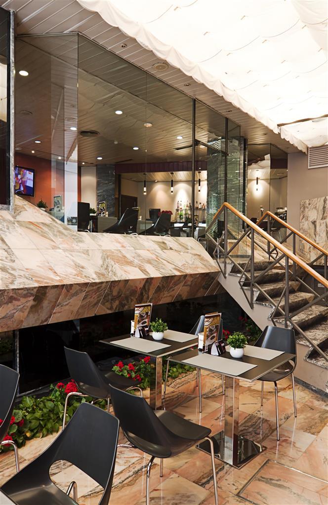 Catalonia Giralda Hotel 4*