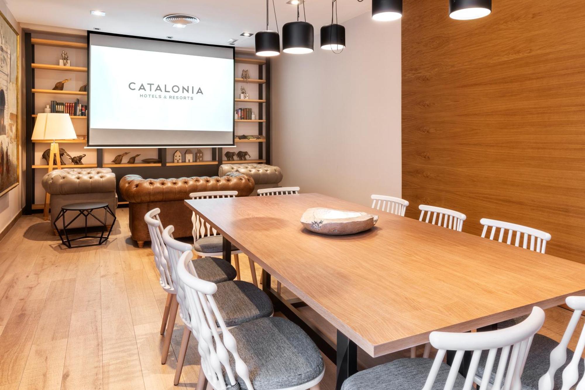 Catalonia Giralda 4*