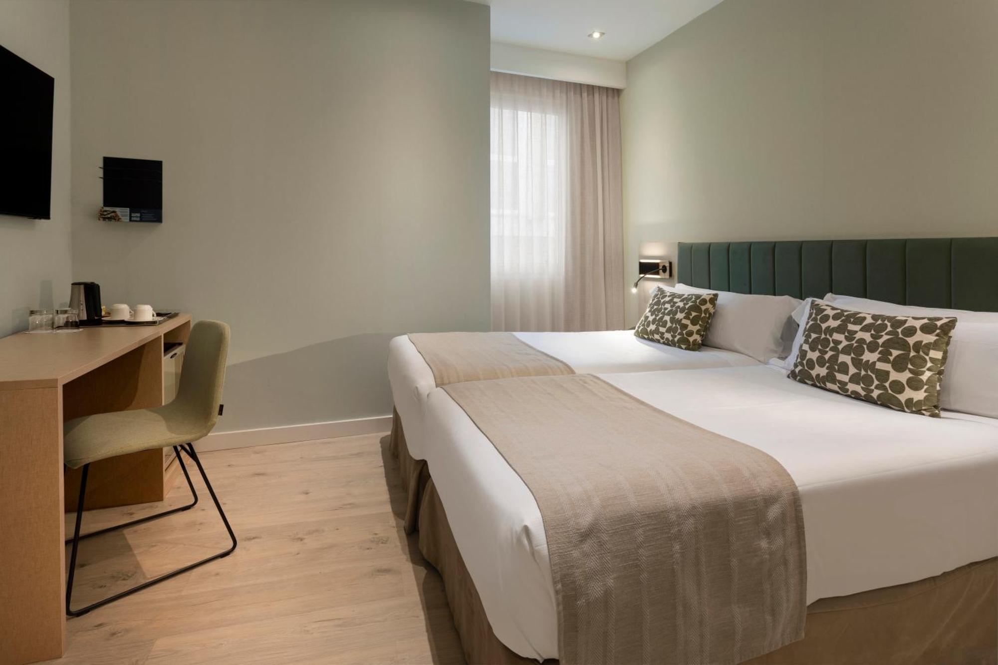 Catalonia Giralda 4*