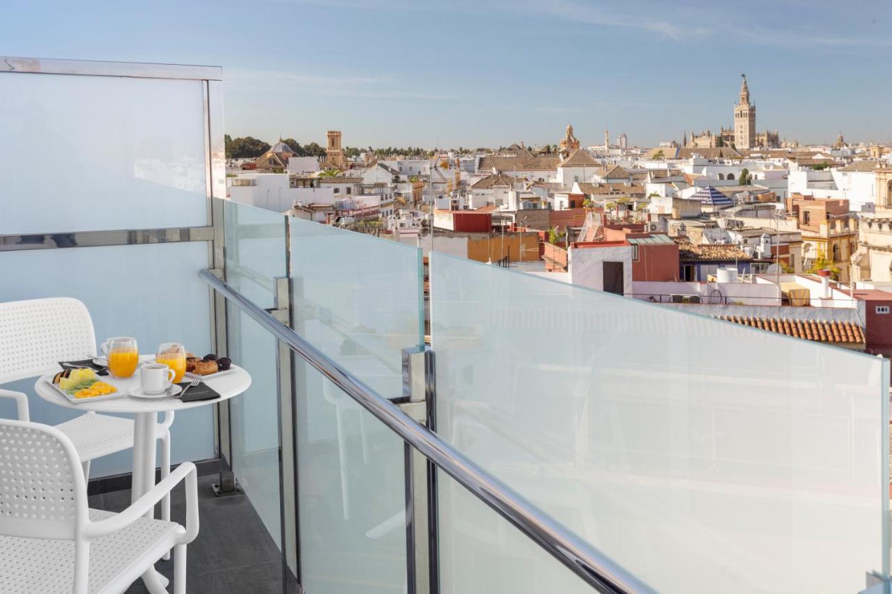 Hotel Catalonia Giralda 4*
