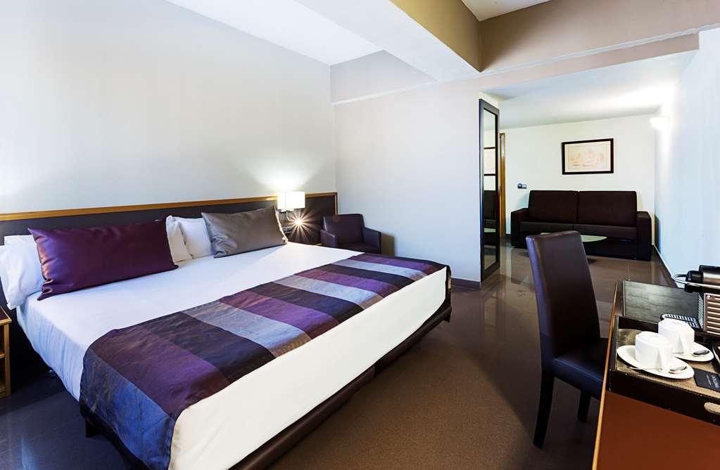 Catalonia Giralda 4*